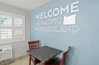 Travelers Inn Medford - 4