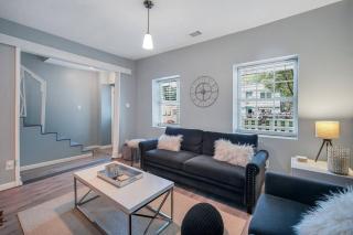 New Cheerful Renovated Home - 5 Min to Downtown! - Savannah - 5