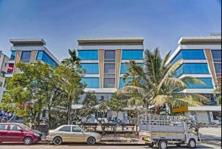 Hotel Santeria Inn, Premier Budget Friendly Luxury Hotel In Surat, Perfect For Families, Couples and Business Travelers - Surat - 8