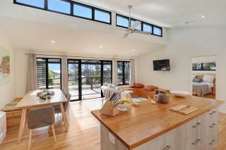 Sun Kissed - As close as you get to Pambula Beach - 4
