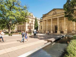 438/247 entire 1BR exHotel Room in the heart of city - 6