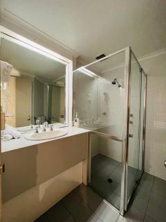 438/247 entire 1BR exHotel Room in the heart of city - 4