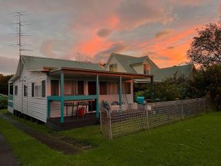 Coastal Vibes - Walk to beach, Marina, Cafes and Pubs - Shellharbour - 7