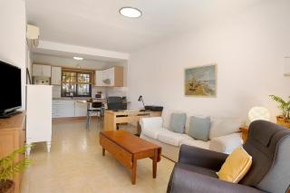 Free Airport Shuttle and Parking - San Bartolomé - 4