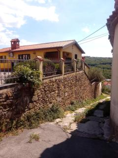 V klancu - Dekani - 9