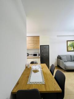 Lovely apartment, free parking - Tirana - 5