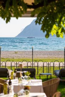 Hotel Baia Azzurra - Lake Front - 1