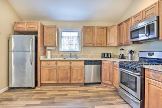 Ideally Located Glen Cove Apartment! - Glen Cove - 1