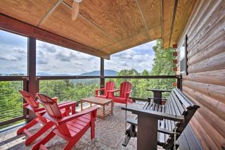 Hot Tub and Game Room Secluded Franklin Getaway - 8