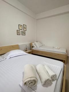 Xho's Forest Guest House - 8