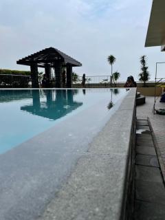 Grand Riviera Suites Comfy Condo near US Embassy Manila Bay Roxas Blvd Ermita Manila - Manila - 5