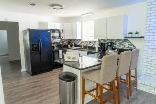 Beautiful Family Home Near Airport, I-10, Shopping - Pensacola - 4