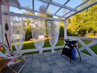 Bajkowy domek Villa Rosa na Kaszubach - Grzybowo - 3