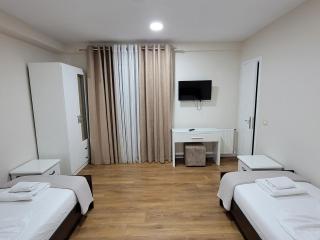 ZISI Hotel & Restaurant - 3