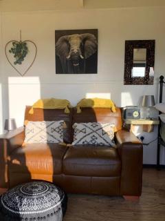 Rhodes To Serenity - Mermaid Shepherds Hut - Stoke on Trent - 5