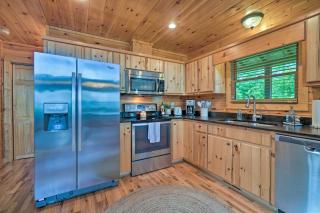 Hiwassee Hideaway Cabin with Mountain Views! - Turtletown - 2