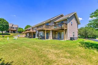 Cozy and Convenient Branson Condo with Balcony! - Branson - 8