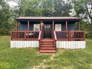 Cozy tiny home cabin in Eva, TN - - 0