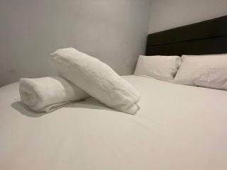 MONTHLY STAYS 1Bed Studio Serviced Apartment Free WIFI & NETFLIX Whitechapel London Perfect for Solo & Coupled Guests! - 7