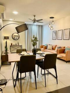 New Arcoris Mont Kiara Huge Balcony for 8 pax 2 BR -Garden- - 5