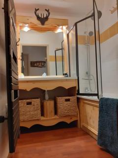 VALFREJUS - Appartement "L'Erable" Les Chalets de Florence 2 - Chaleureux et fonctionnel - plein centre à côté des télécabines - 4 à 7 pers - Valfréjus - 9