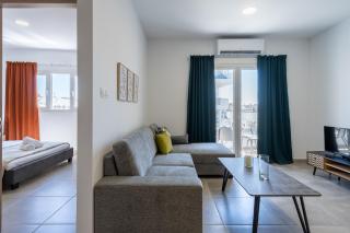 Olive 2-Bedroom Apartment in Larnaca - Larnaca - 9