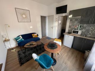 2- Quartier historique aux pieds des falaises - 4