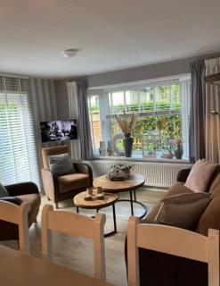 Luxe Chalet met prachtig terras op de Veluwe , veel privacy - Hoenderloo - 2