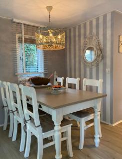 Luxe Chalet met prachtig terras op de Veluwe , veel privacy - Hoenderloo - 1