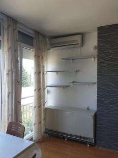 Skopje Center 3 Bedrooms with Kitchen and Private Bathroom - Skopje - 3