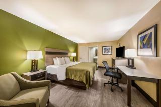Quality Inn & Suites Garland - East Dallas - 2
