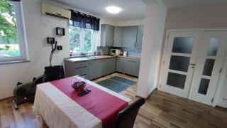 Lovely 3-bedroom rental unit with indoor fireplace - Pristina - 1