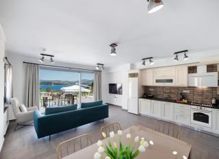 Aspasia's mansion - 9