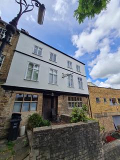 The Old Church House top floor in private house central Frome - 2