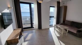 Lake Tower Apartments - Mamaia - 5