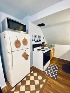 Diamond Apartment with GYM - 2 miles to Fort Sill & just blocks to downtown! - Lawton - 5