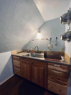 Diamond Apartment with GYM - 2 miles to Fort Sill & just blocks to downtown! - Lawton - 2