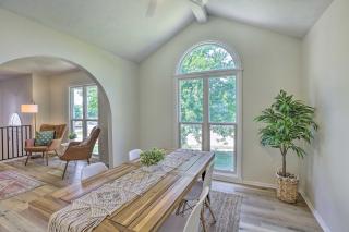 Modern Boho Gem Yard and 10 Mi to Baxter Arena - 2