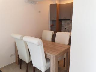 Lake Tower Apartments - Mamaia - 2