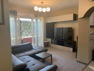 Luxurious Flat in Bondy, (In front of the Train station) - Bondy - 0