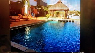 Flic en Flac Sea View Luxury 3 bedroom Apartment - 1