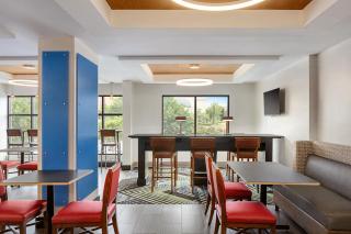 Holiday Inn Express & Suites Greenville-Downtown by IHG - Greenville - 1