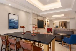 Holiday Inn Express & Suites Denver Airport by IHG - 1
