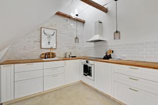 Sunny 1st floor apartment - 1