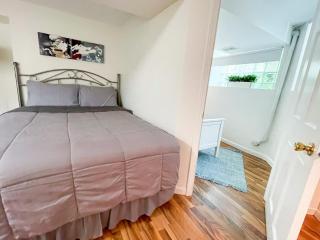 Wrigley Garden Unit - 6