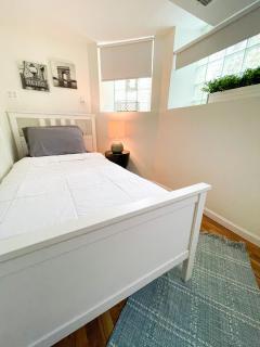 Wrigley Garden Unit - Chicago - 7