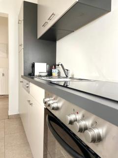 Central Comfy Apartment - Self Check-in - 6