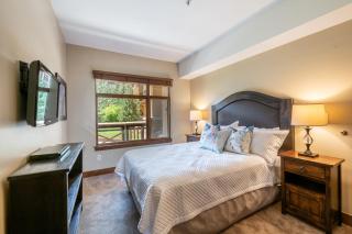Unequalled Ski in Out Location Next to Gondola 1BR extended patio walkout to Pool Golf C005B - Park City - 4