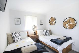 Relax at The Sands - Mollymook - 2