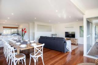 Surfers Beach House - Narrawallee - 5